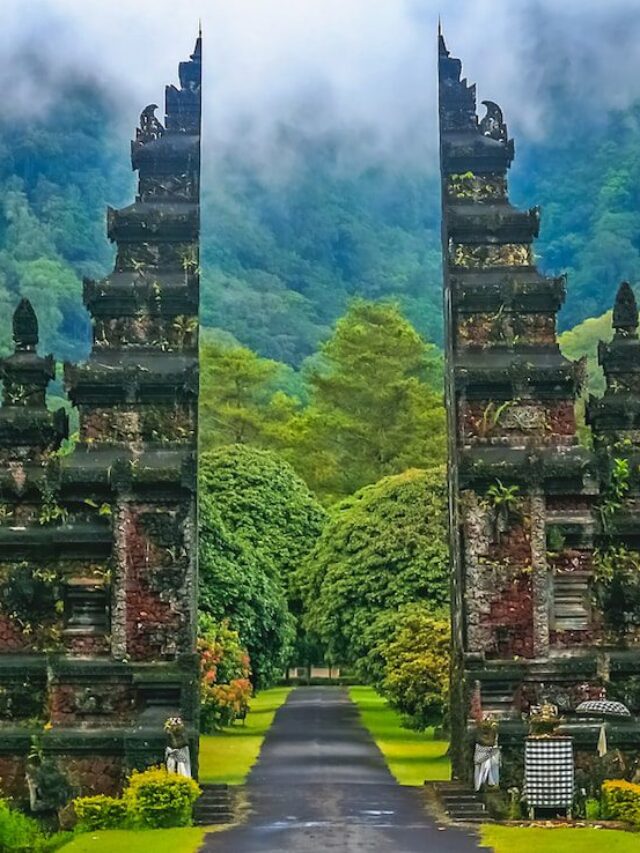 Top 10 Most Beautiful Places in the World New Place -Shastri Army